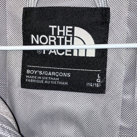 Boys lg 14-16 North Face wind breaker jacket back and gray - Picture 7 of 10